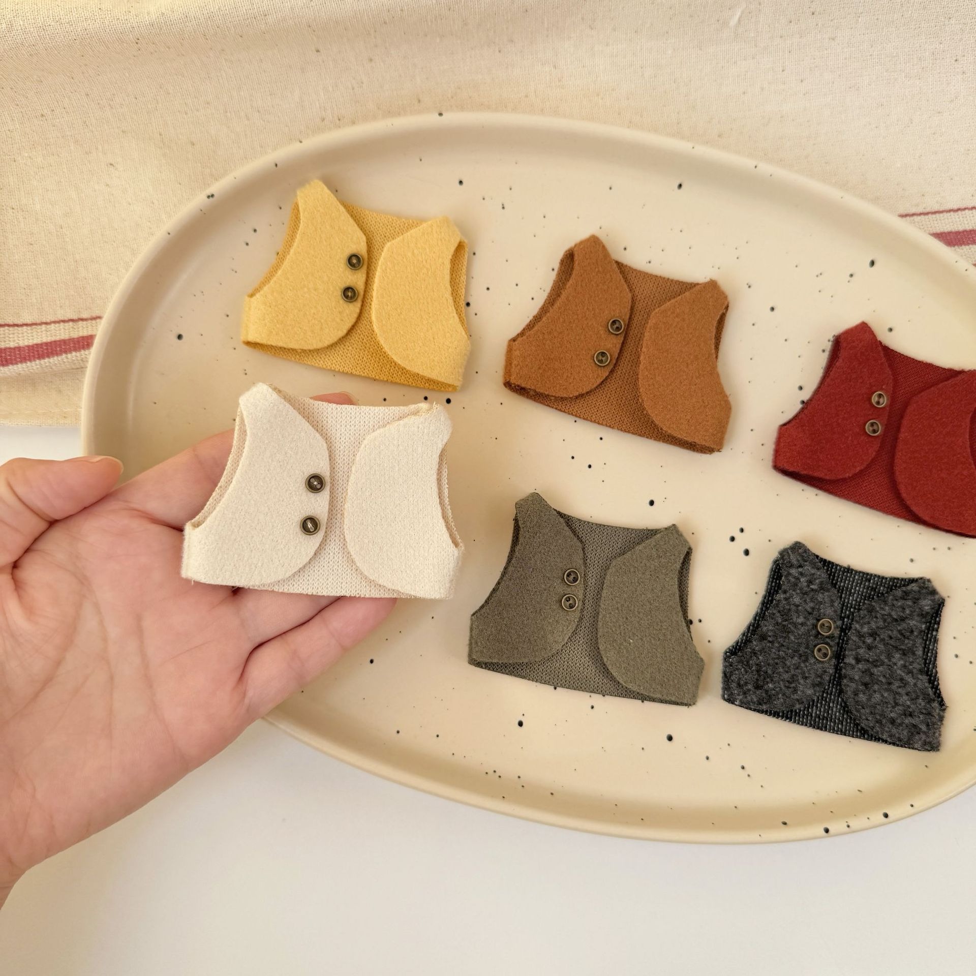 Handgefertigte 10cm Puppenklei – Vintage Fashion Stores Bewertung und Preis
